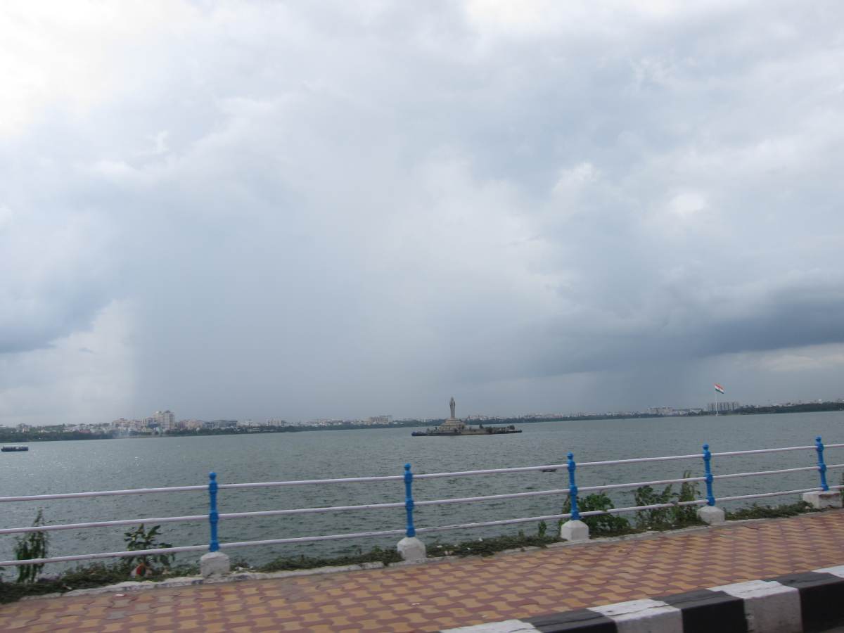 Hussain Sagar Lake Hyderabad Timings, Distance, Boating Timings